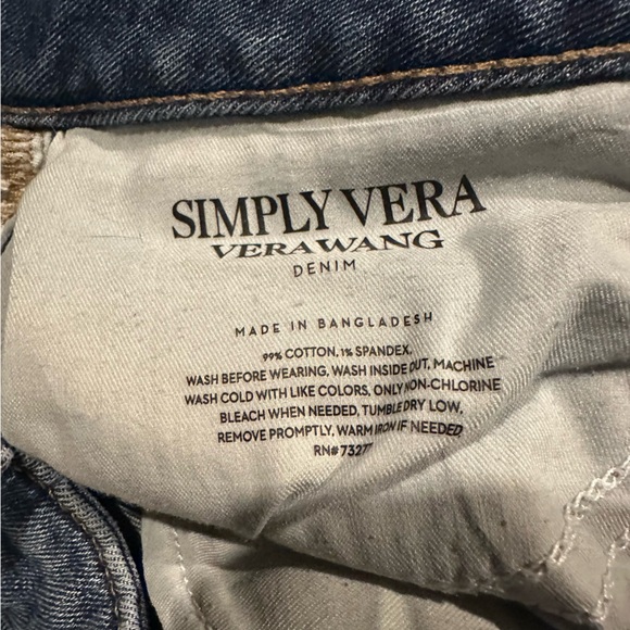 Simply Vera Vera Wang Blue Jean Shorts Womens 8 Distressed Denim‎ Cuffed - Picture 8 of 8